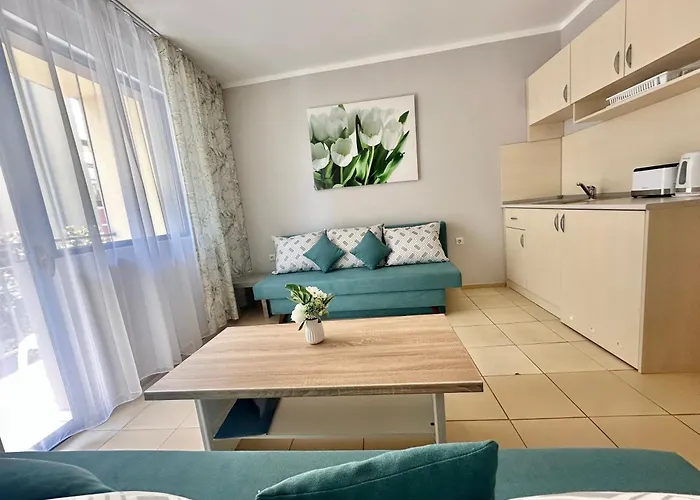 Jasmine - Menada * סאני ביץ'